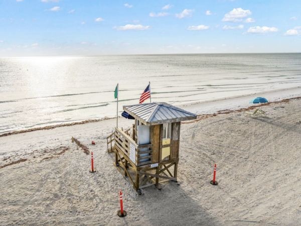 Lido Key Vacation Home with 2 Bedroom and Private Pool